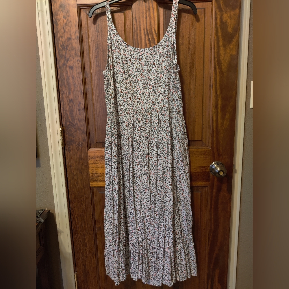 Floral Sleeveless Maxi Dress
